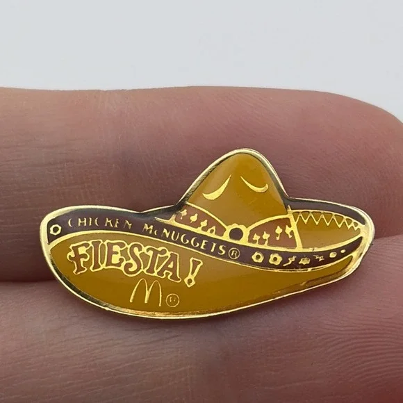 McDonald's Chicken‎ McNuggets Fiesta! Sombrero Employee Lapel Hat Pin