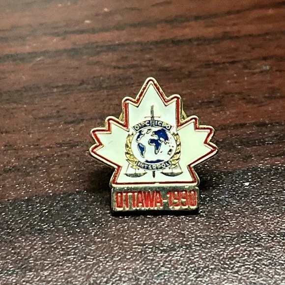 1990 Lions Club International Convention Ottawa‎ Canada Lapel Hat Pin
