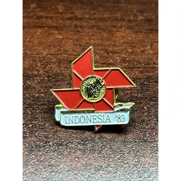 1989‎ Pacific National Exhibition PNE Indonesia Vancouver Canada Lapel Hat Pin