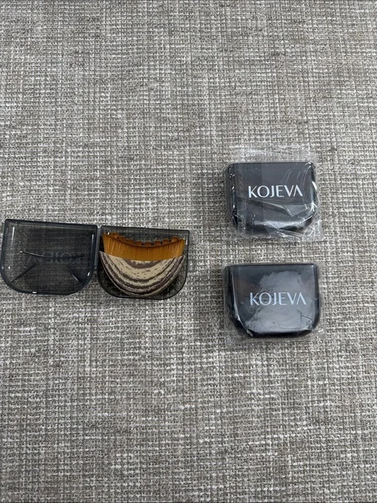 Kojeva face contour brush massager.
