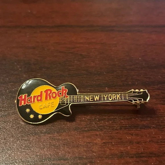Hard Rock Cafe New York Black Guitar Lapel Hat‎ Pin