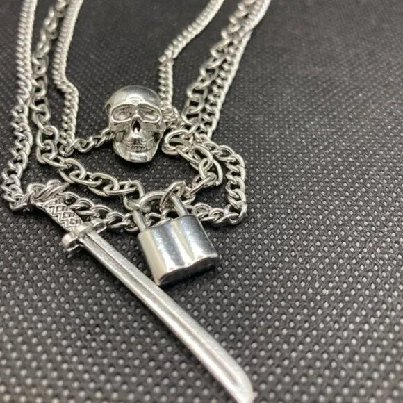 Gothic Skull Necklace Set