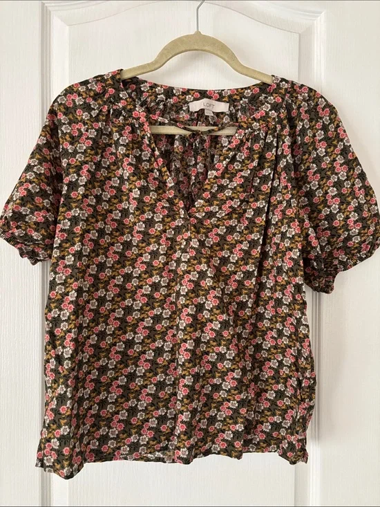 LOFT Floral Puff-Sleeve V-Neck Blouse