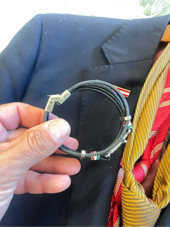 Italian cross Black Leather bracelet with Tricolor Italian Flagg Accent🇮🇹🇮🇹🇮🇹