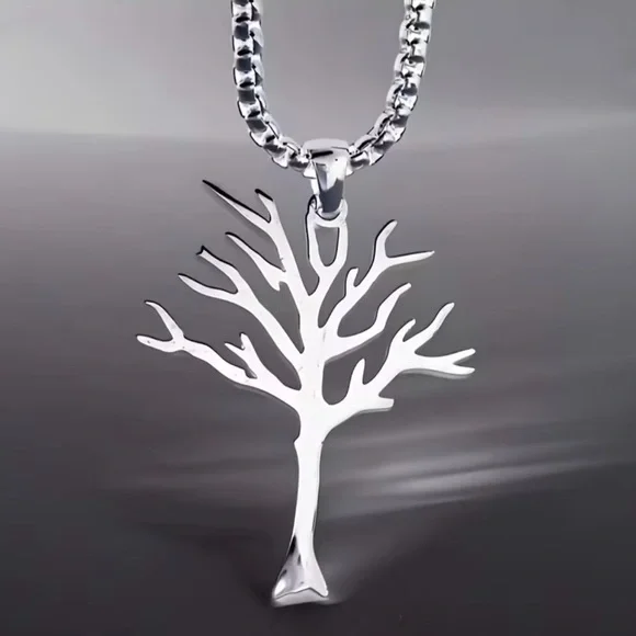 NWT Tree Life Stainless Steel Pendant Necklace Silver