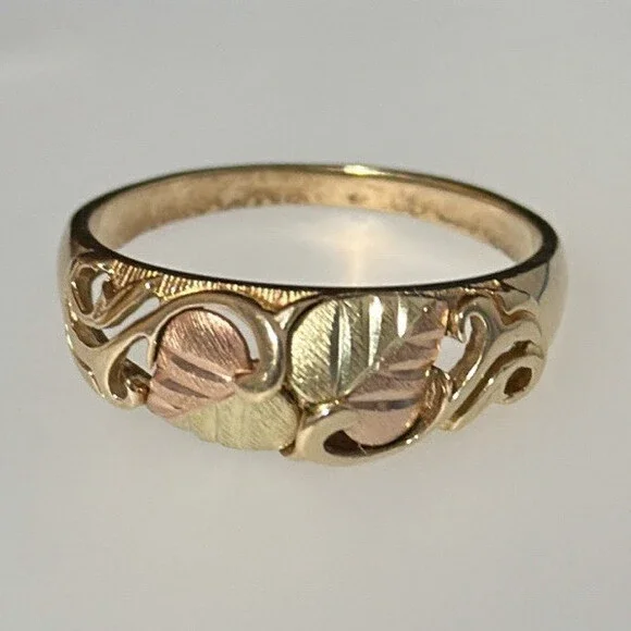 Black Hills Gold 10k Multi-Tone Nature Motif Band Ring Size 12.5
