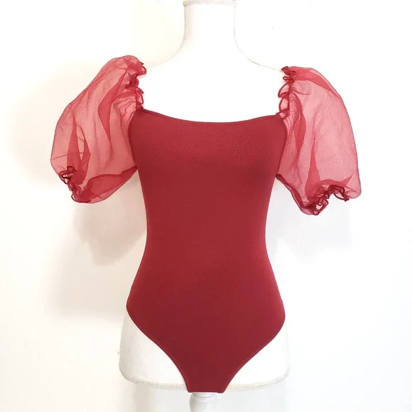 NEW!! ASTR The Label SIZE S Red Puff Sleeve Bodysuit Women Wine AT15988 Holiday