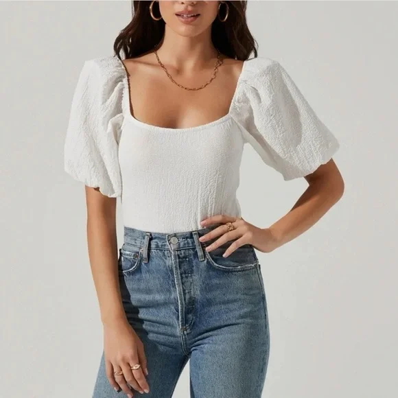 ASTR THE LABEL Puff Sleeve Bodysuit- White (Size S)