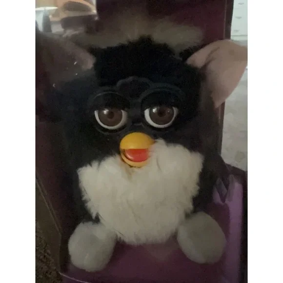 Vintage 1998 Tiger Electronics Furby Tuxedo Black White Model 70-800 New in Box