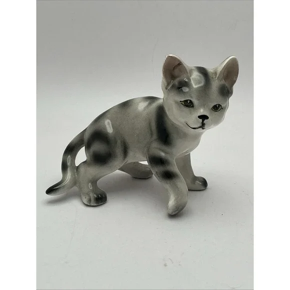 Vintage Japan CAT- Gray‎ Tiger Striped Cat Figurine
