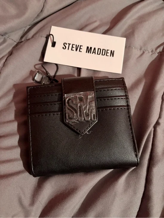 Steve Madden Black Leather Card & Key Holder with SM Logo