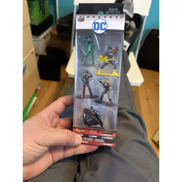 NEW NANO DISNEY Die-Cast Metal 5 Pack Set Batman Cat Woman, Bat Girl The Riddler