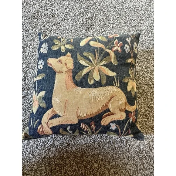 English Dog In‎ Garden Pillow 8x8