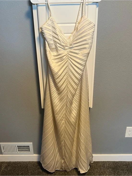 Abercrombie & Fitch Ivory V-Neck Satin Evening Dress