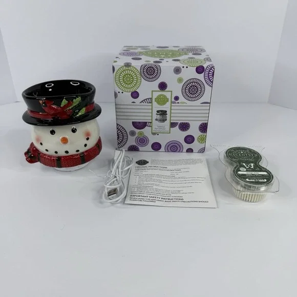 Scentsy Tabletop Fan Diffuser Charming Snowman NIB With Sleigh Ride Scentsy Pods