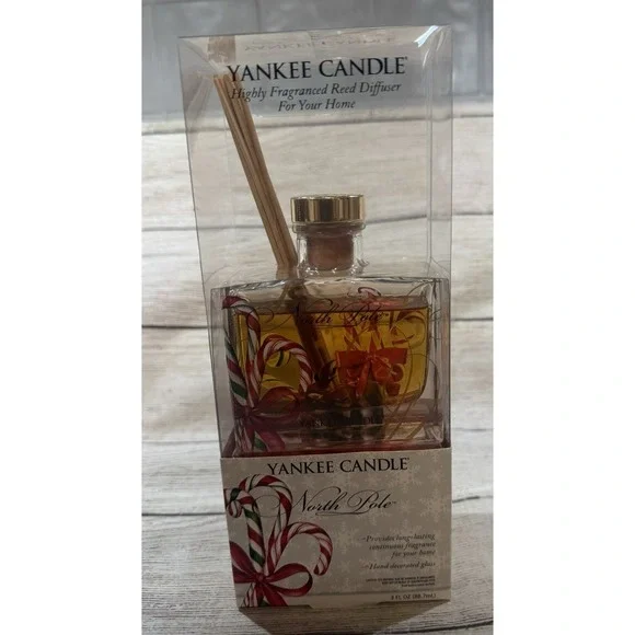 NIB Yankee Candle 3 oz Reed Diffuser North Pole Hand Decorated Glass NEW