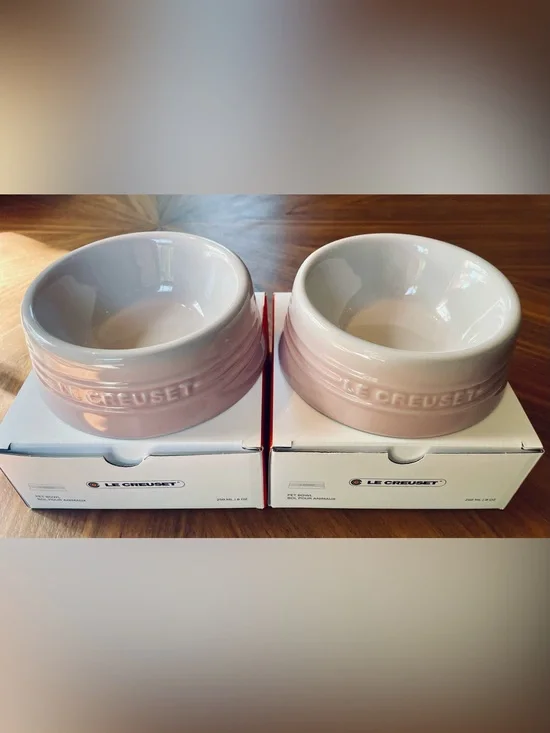 Set of 2 Le Creuset Shell Pink Ceramic Pet Dog Cat Dish Bowl