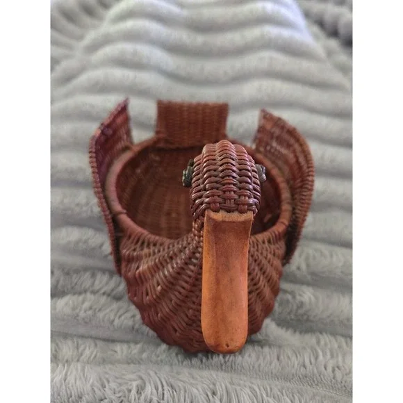 Vintage Avon Wicker Duck Planter Woven Duck Basket Rattan Boho Decor EUC!
