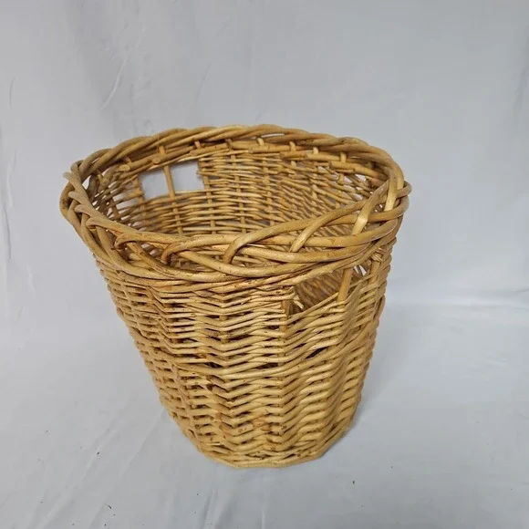 Large Wicker Woven Basket 13x16x14 - Decorative Storage Bin‎ with Handles