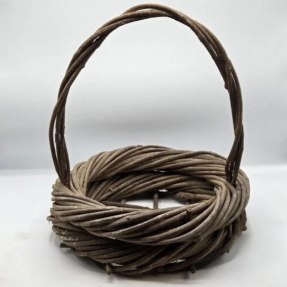 Cottage Core, Primative Grapevine Woven Basket With Handle 11