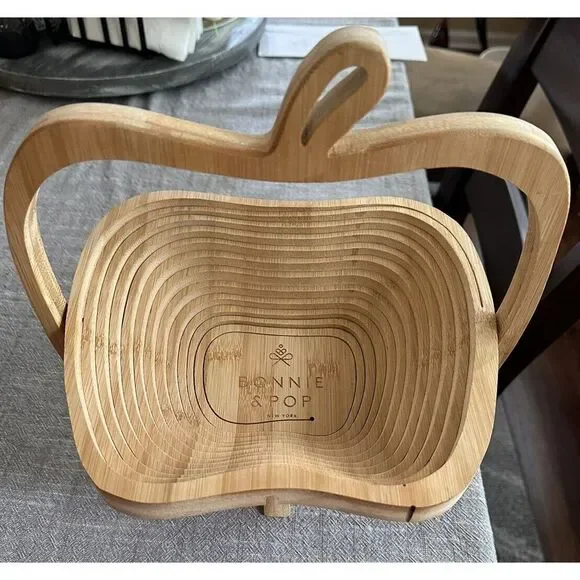 Bonnie‎ & Pop New York Collapsible Wooden  Apple Shaped Basket or Trivet