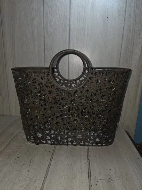 Vtg Large Floral Metal Basket Bin Magazine Rack Towel Display Bathroom Decor
