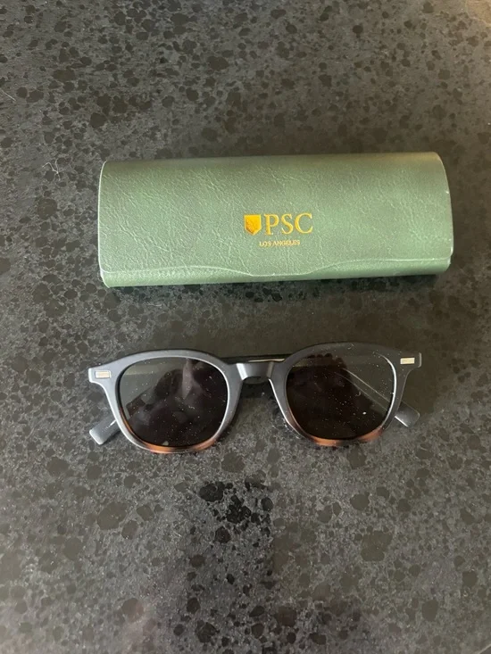 Men’s Two-Tone Black and Brown Sunglasses with Green PSC Case