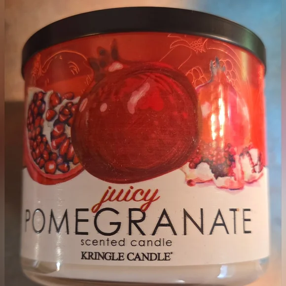🔺️🆕️🔺️Kringle Candle-Juicy Pomegranate Scented Candle - Red