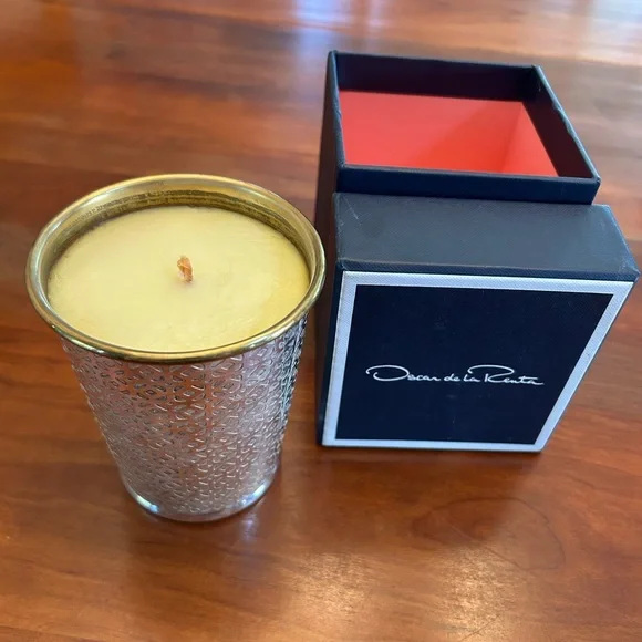 Oscar de la Renta Gold and Silver Textured Candle