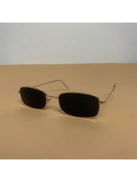 Y2k 2000s vintage black and gold unique slim style silver mirror lense