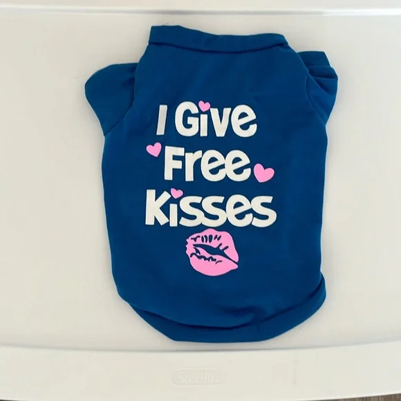 I Give Free Kisses Pet Shirt, New