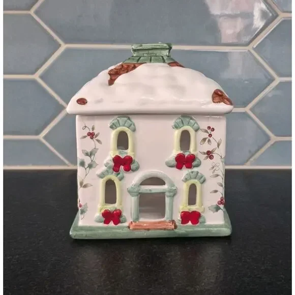 Vintage Pfaltzgraff Winter Berry Holiday Christmas Tea Light Candle House