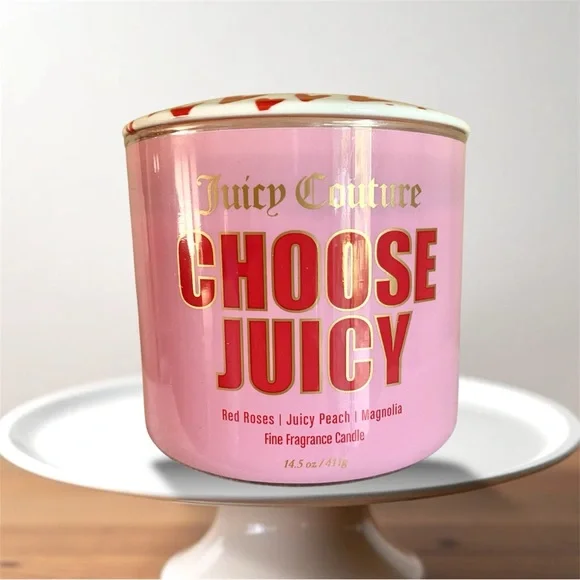 Juicy Couture Premium 3-wick candle in “Choose Juicy” scent new with ceramic lid