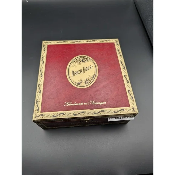 Brick‎ House Churchill Hand Made Empty Wooden Cigar Box Humidor With Clasp