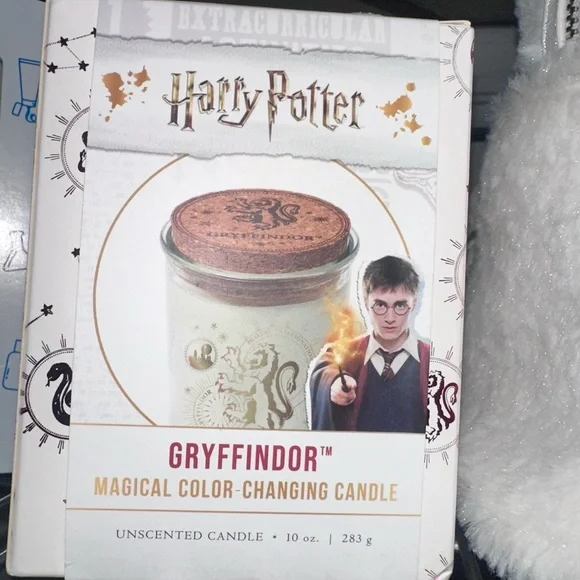 Warner Bros. Gryffindor Color-Changing Candle - White, Brown, Gold
