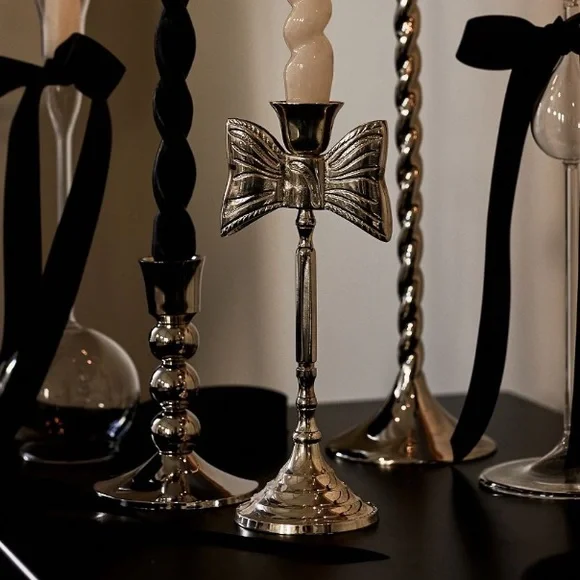 Silver Plated Bow Taper Candle holder benedita