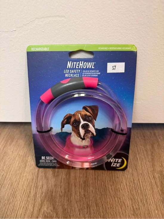 Brand New rNite Ize NiteHowl LED Pink Safety Necklace