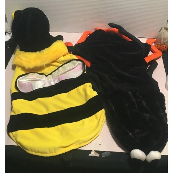 Dog Halloween Costumes Bumble Bee and Spider  Hook and Loop Closure Size M/L