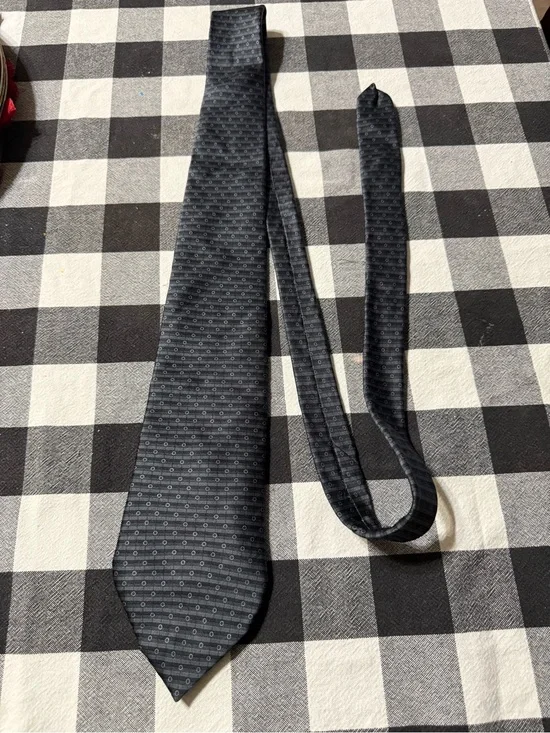 Men's Black Textured Micro-Pattern Tie