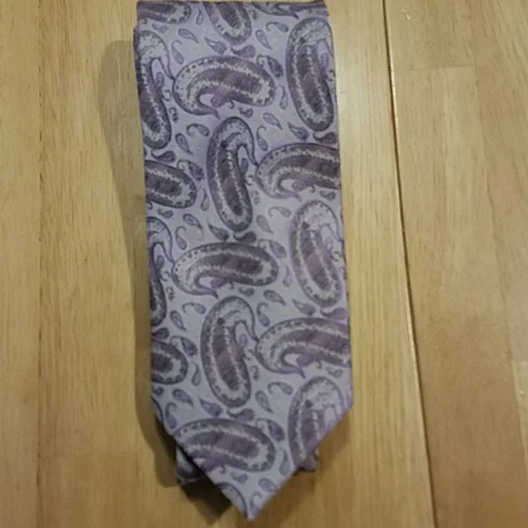 Purple Paisley Uomo Venetto Handmade tie