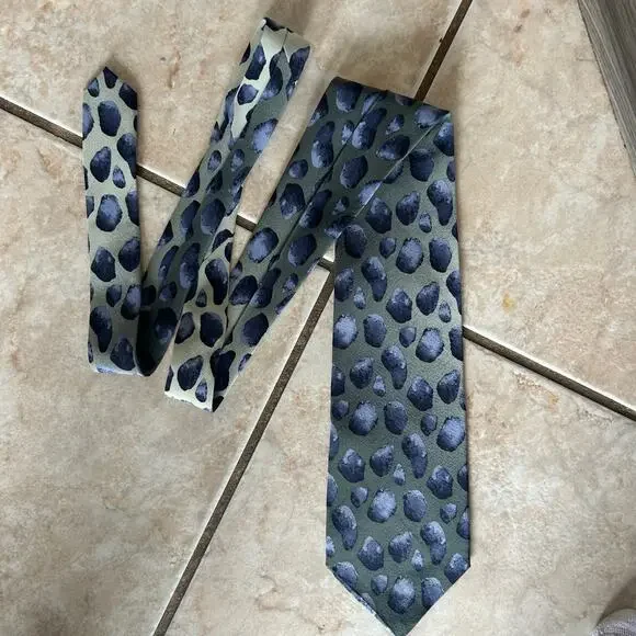 Nature Conservancy Poison Arrow Frog Silk Tie Green Blue Frog Print Handmade