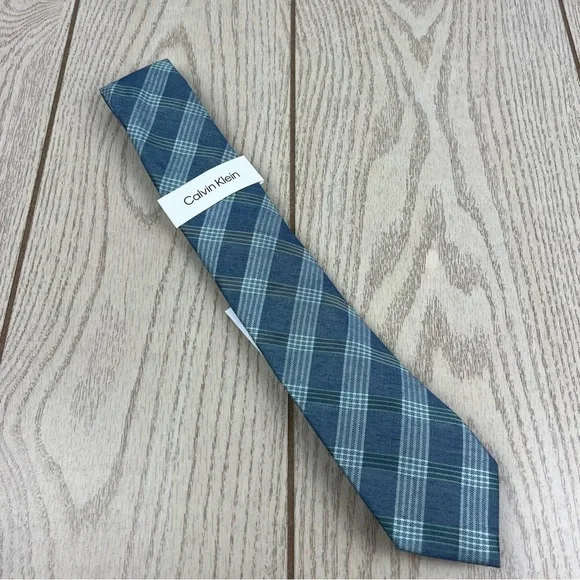 586 Calvin Klein Tie Blue Green Plaid CK1100194 MSRP $69.50 Silk Blend