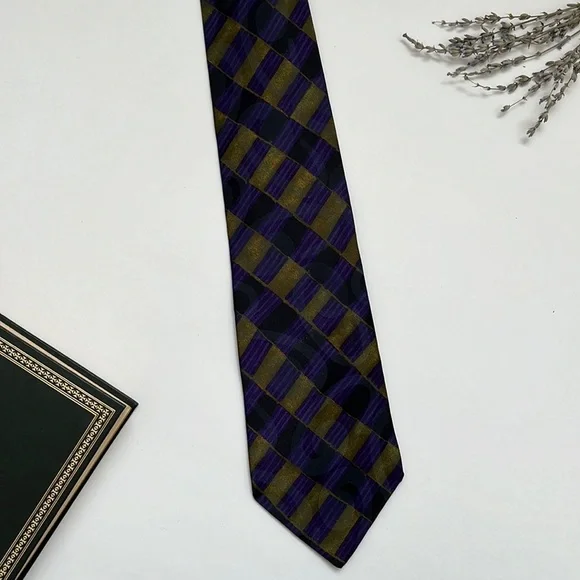 Vintage 100% Silk Made in Italy Bugatti Necktie Professional Suit Tie