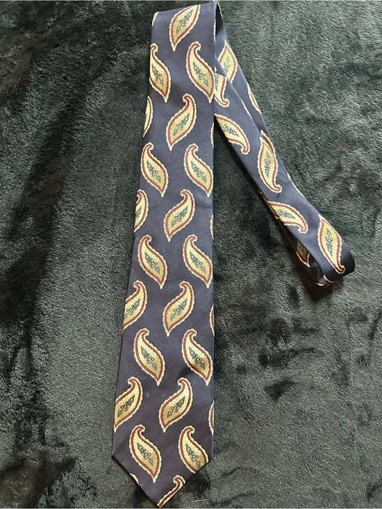 Hunting Horn Classics Navy Paisley Silk Tie Vintage Men’s Necktie Blue Gold