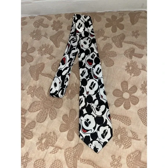 Vintage Balancine Mickey Mouse NeckTie The Tie Works Disney Black And White VTG‎
