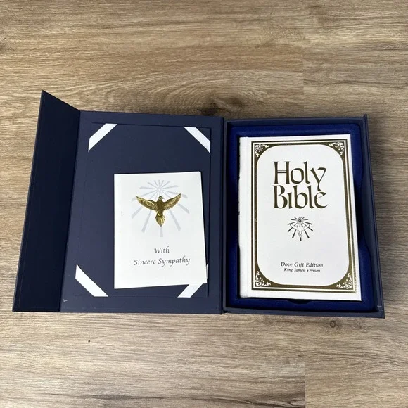 NEW HOLY BIBLE DOVE OF PEACE King James Version‎ Boxed in Original Case Gift Ed.