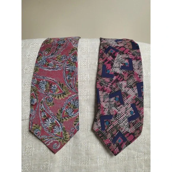 Torriani Elegant Mens Neckties Lot of 2 Paisley and Geometric‎ Patterned