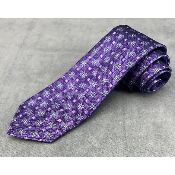 Brooks Brothers 346 Mens Silk Tie Purple Silver Geometric Medallion Woven‎ USA