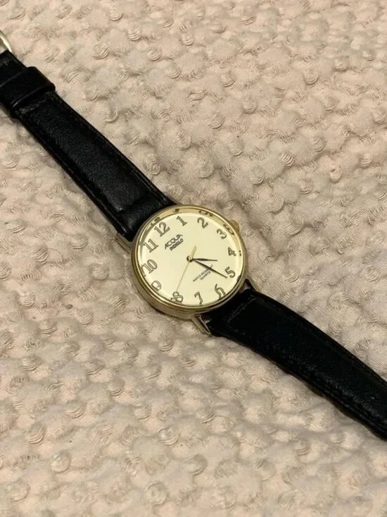 Vintage 80s Timex Acqua Indiglo Men's Round Dress Watch - Runs