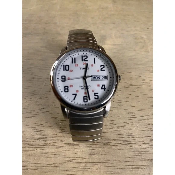 Timex T20461, Easy Reader, Men's, Silvertone Expansion Watch, Indiglo, Day/Date